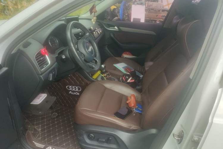 Used Audi Q3 2015 30 TFSI Ambition Edition Driver Seat