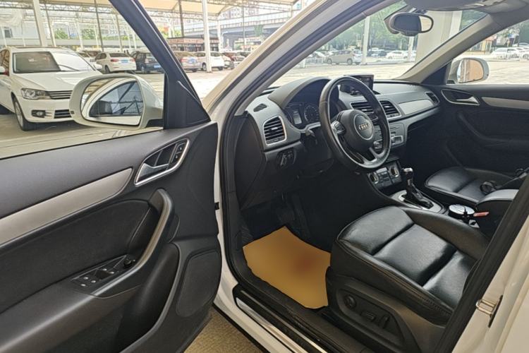 Used Audi Q3 2015 35 TFSI Millionth Anniversary Intelligent Edition Driver Seat