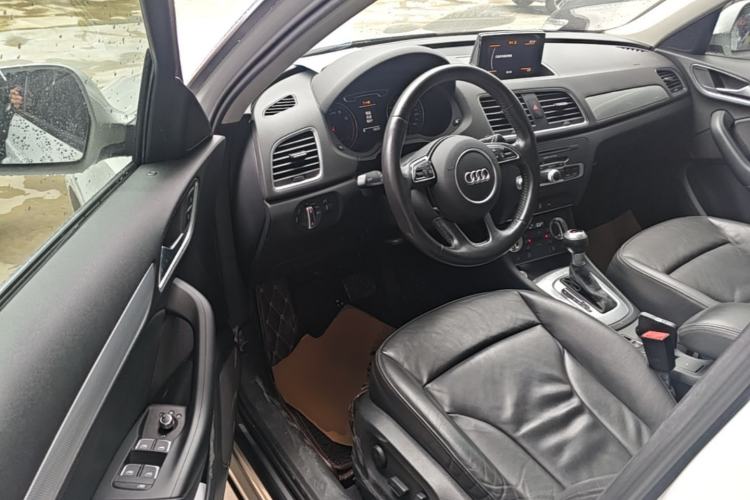 Used Audi Q3 2015 35 TFSI Millionth Anniversary Comfort Model Driver Seat