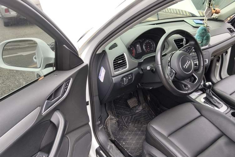 Used Audi Q3 2015 35 TFSI Millionth Anniversary Intelligent Edition Driver Seat