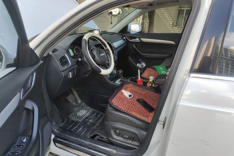 Used Audi Q3 2015 35 TFSI Comfort Model Driver Seat