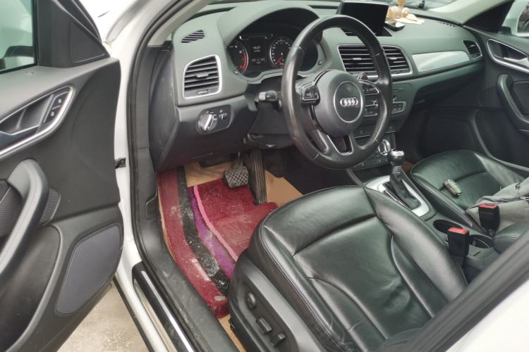 Used Audi Q3 2015 35 TFSI quattro Millionth Anniversary Edition Driver Seat