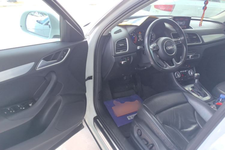 Used Audi Q3 2015 35 TFSI Millionth Anniversary Comfort Model Driver Seat