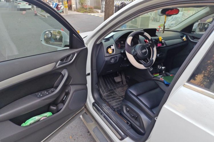 Used Audi Q3 2015 35 TFSI Millionth Anniversary Intelligent Edition Driver Seat