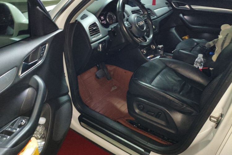 Used Audi Q3 2015 30 TFSI Comfort Model Driver Seat