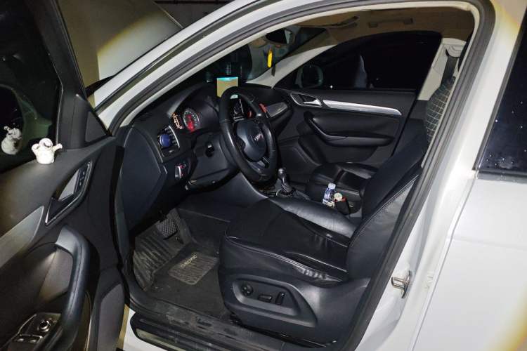 Used Audi Q3 2015 30 TFSI Comfort Model Driver Seat
