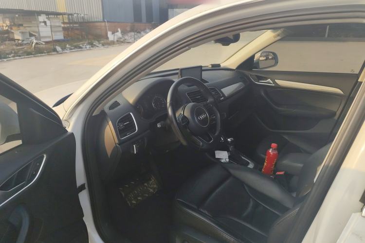 Used Audi Q3 2015 35 TFSI quattro Comfort model Driver Seat