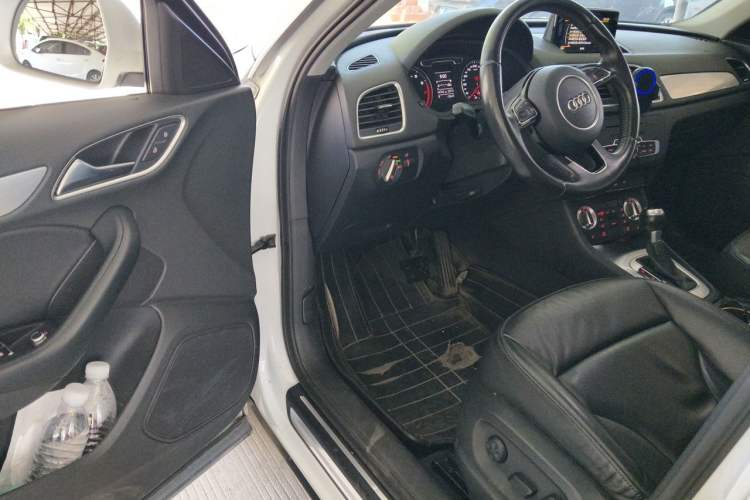 Used Audi Q3 2015 35 TFSI Comfort Model Driver Seat