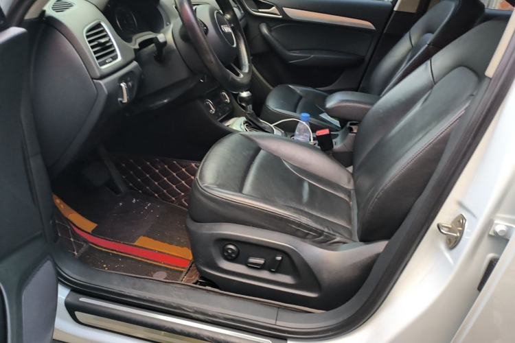 Used Audi Q3 2015 35 TFSI quattro Comfort model Driver Seat