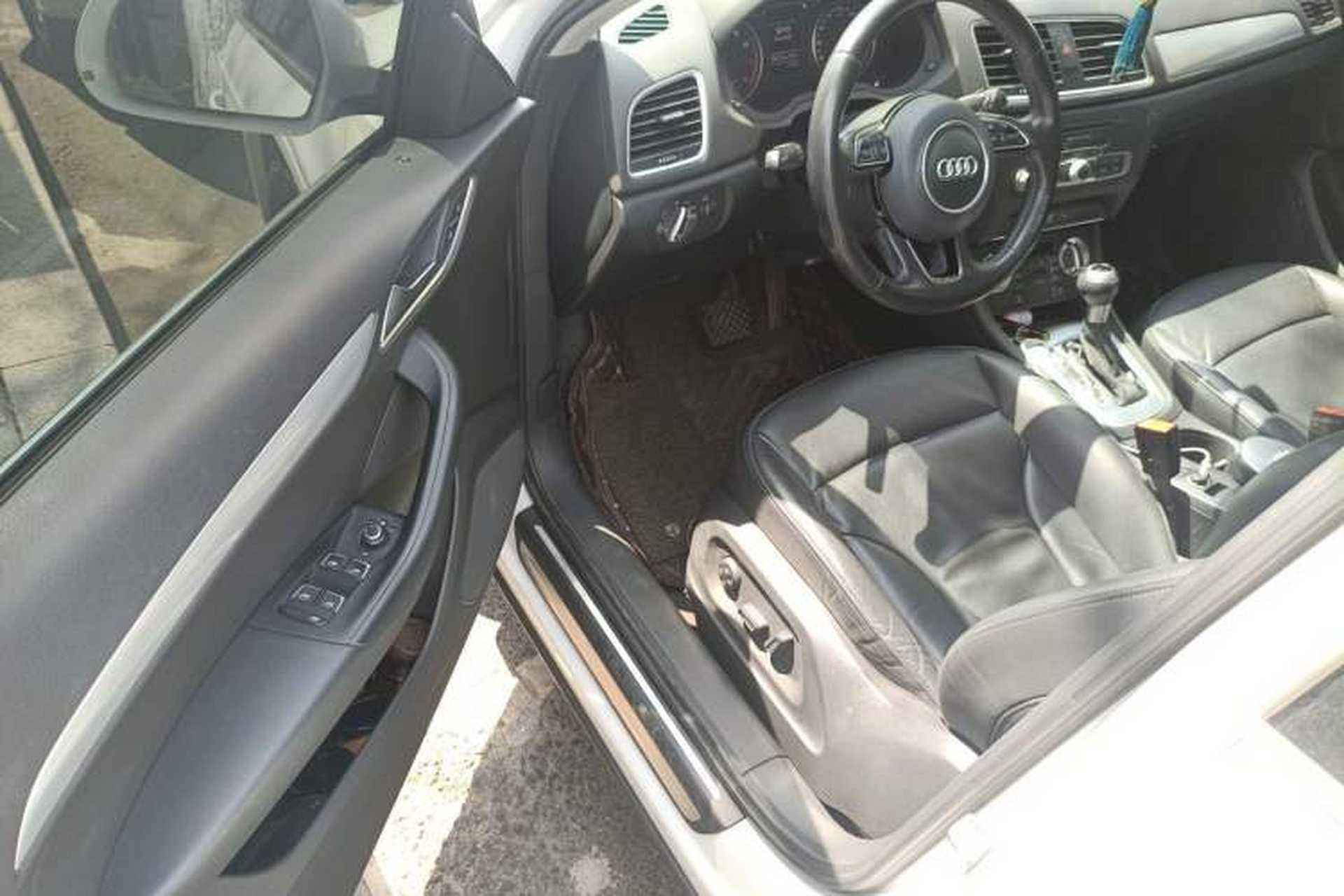 Used Audi Q3 2015 30 TFSI Comfort Model Driver Seat