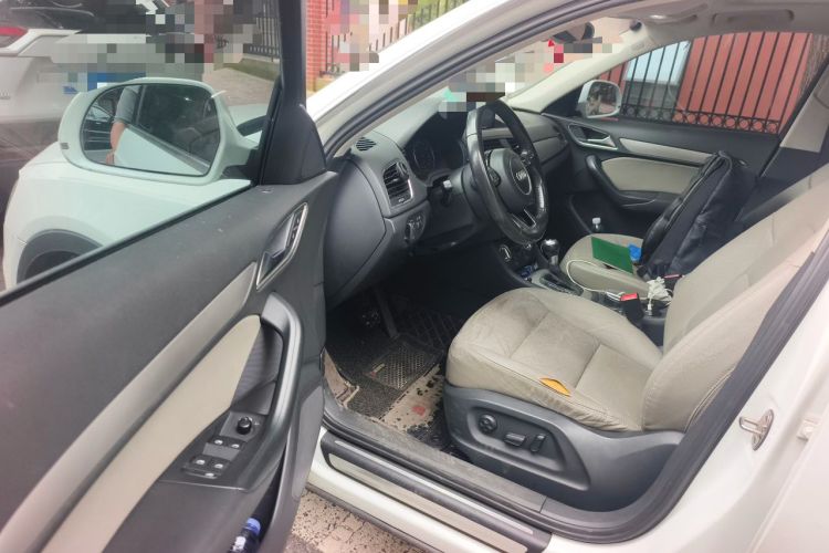 Used Audi Q3 2015 30 TFSI Ambition Edition Driver Seat