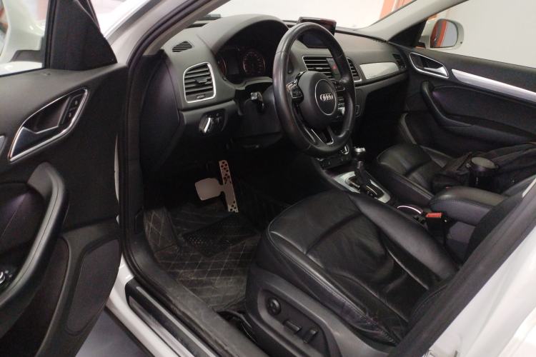 Used Audi Q3 2015 35 TFSI quattro Technology Edition Driver Seat
