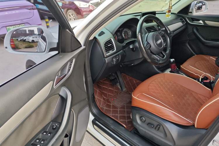 Used Audi Q3 2015 30 TFSI Ambition Edition Driver Seat