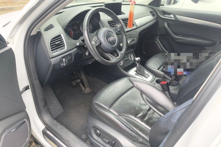 Used Audi Q3 2015 35 TFSI quattro Luxury Edition Driver Seat