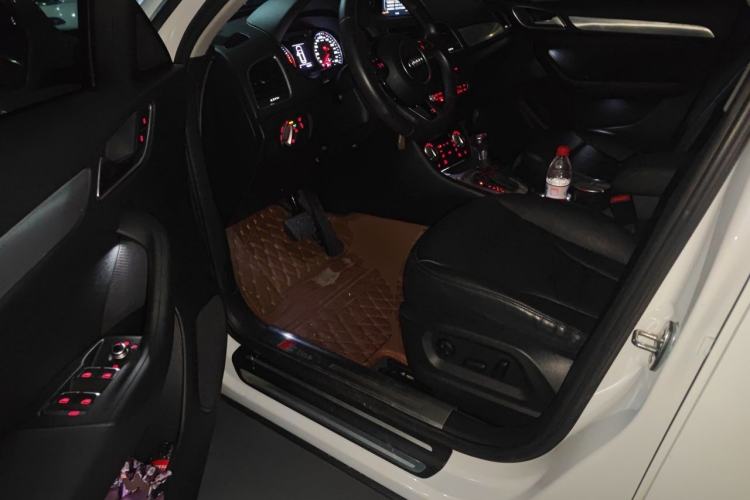 Used Audi Q3 2015 35 TFSI Comfort Model Driver Seat