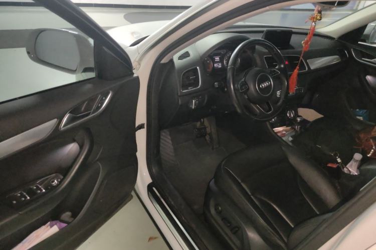 Used Audi Q3 2015 35 TFSI Comfort Model Driver Seat