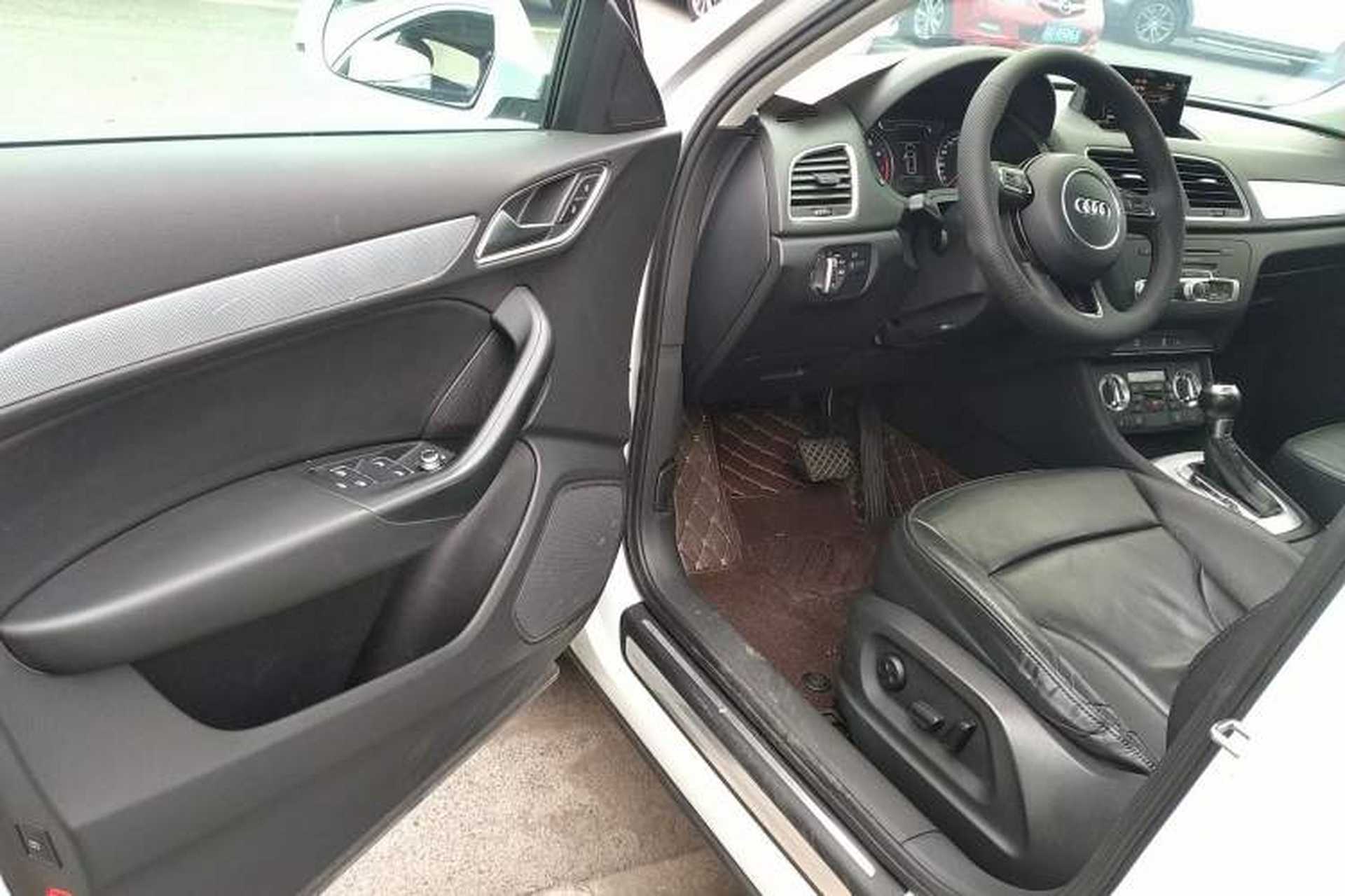 Used Audi Q3 2015 35 TFSI Comfort Model Driver Seat
