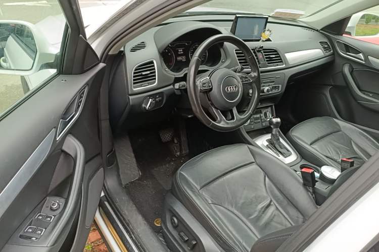 Used Audi Q3 2015 30 TFSI Comfort Model Driver Seat