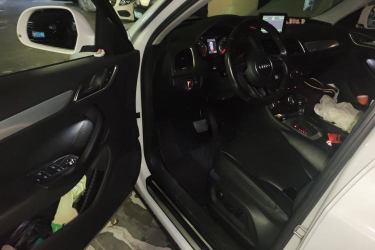 Used Audi Q3 2015 35 TFSI quattro Technology Edition Driver Seat