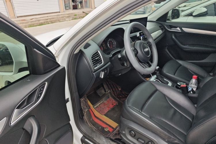 Used Audi Q3 2015 35 TFSI Comfort Model Driver Seat