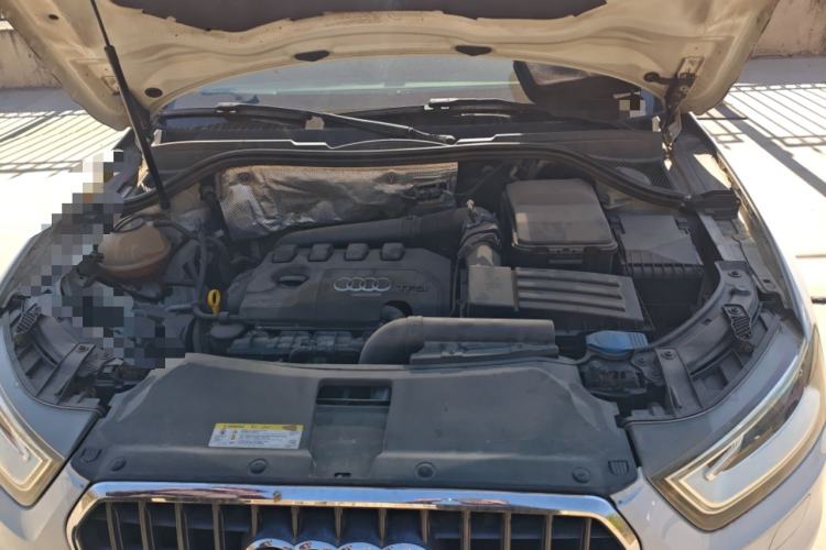 Used Audi Q3 2015 35 TFSI Comfort Model Engine Bay