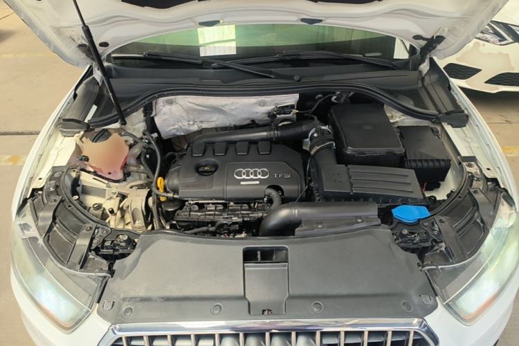 Used Audi Q3 2015 35 TFSI Ambition Edition Engine Bay
