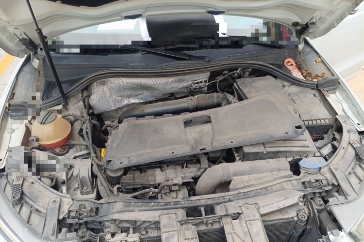 Used Audi Q3 2015 35 TFSI Comfort Model Engine Bay