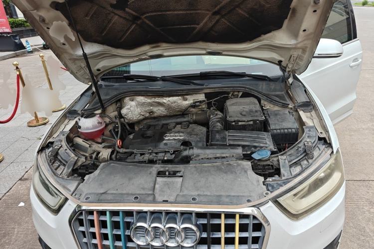 Used Audi Q3 2015 35 TFSI quattro Technology Edition Engine Bay