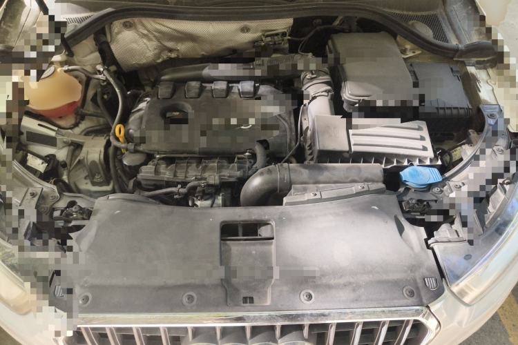 Used Audi Q3 2015 35 TFSI Comfort Model Engine Bay