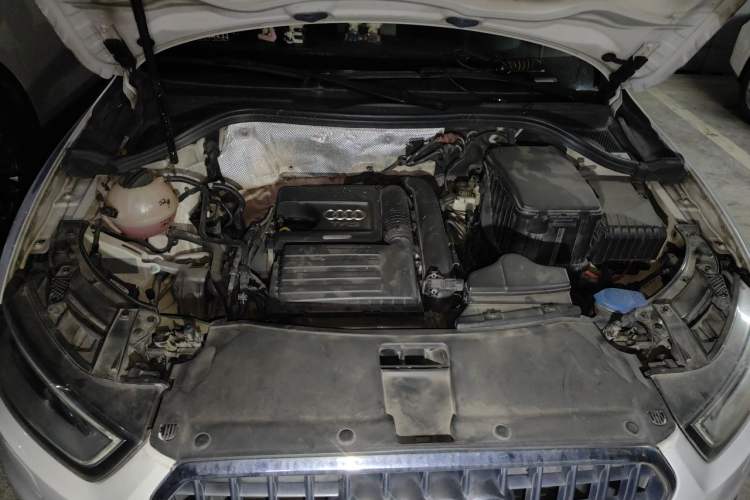 Used Audi Q3 2015 30 TFSI Comfort Model Engine Bay