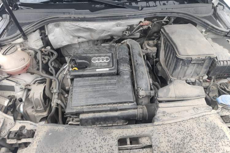 Used Audi Q3 2015 30 TFSI Comfort Model Engine Bay