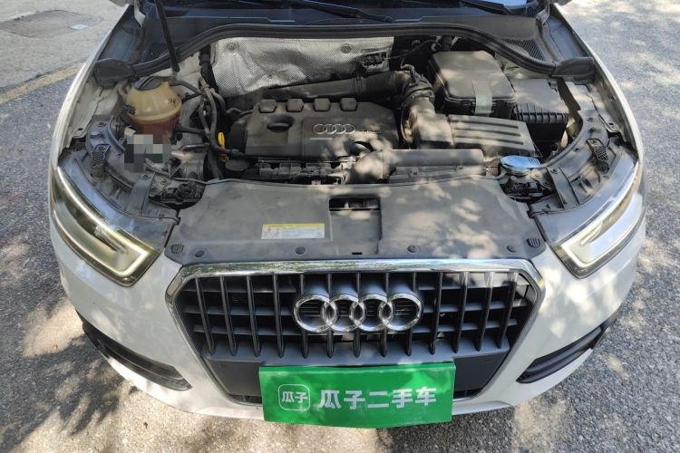 Used Audi Q3 2015 35 TFSI Comfort Model Engine Bay