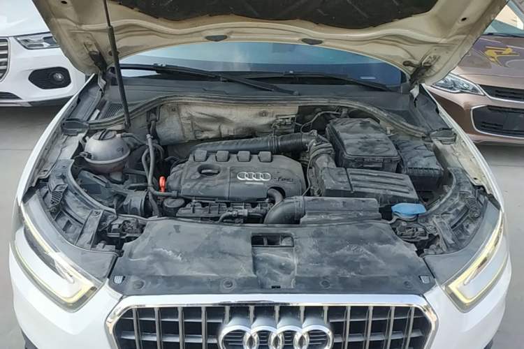 Used Audi Q3 2015 35 TFSI quattro Technology Edition Engine Bay