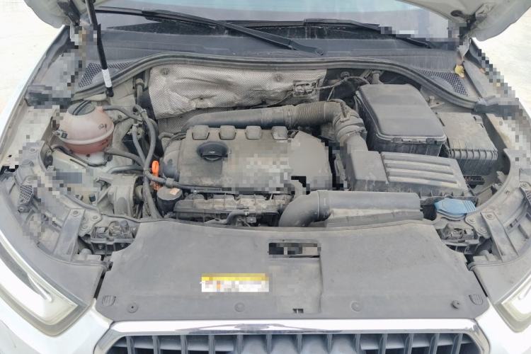 Used Audi Q3 2015 35 TFSI Comfort Model Engine Bay