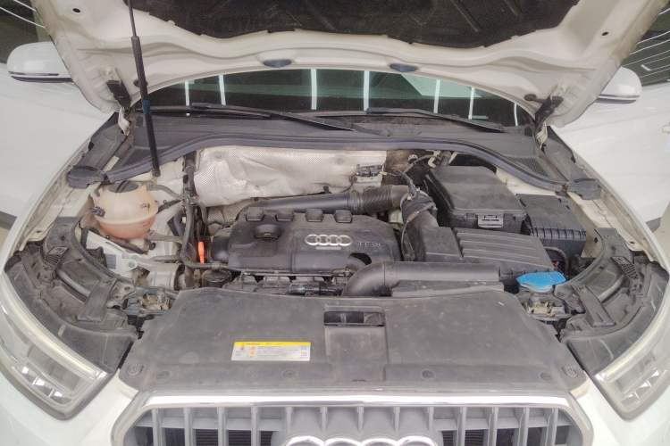 Used Audi Q3 2015 35 TFSI Ambition Edition Engine Bay