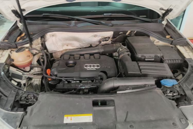 Used Audi Q3 2015 35 TFSI Ambition Edition Engine Bay