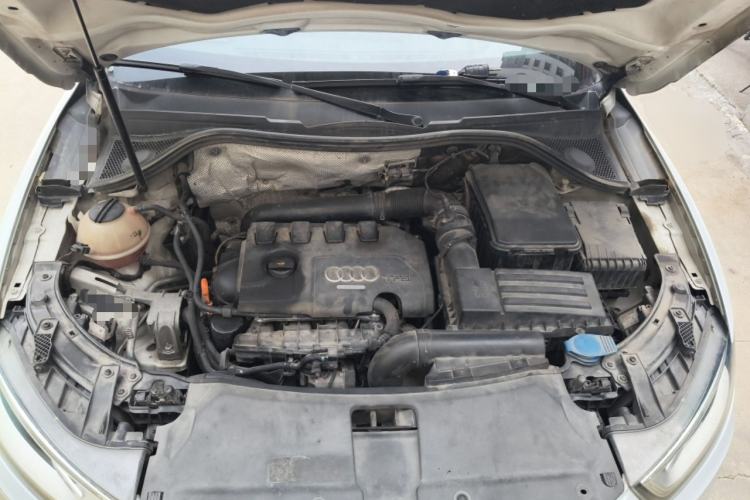 Used Audi Q3 2015 35 TFSI quattro Technology Edition Engine Bay