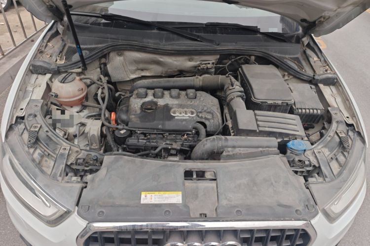Used Audi Q3 2015 35 TFSI quattro Technology Edition Engine Bay