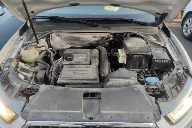 Used Audi Q3 2015 30 TFSI Comfort Model Engine Bay