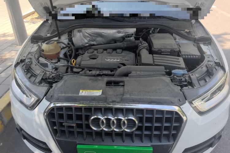 Used Audi Q3 2015 35 TFSI quattro Luxury Edition Engine Bay