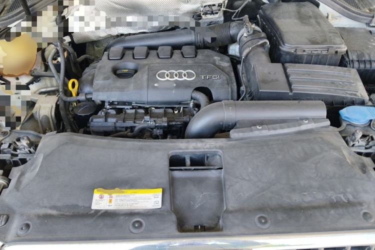 Used Audi Q3 2015 35 TFSI Comfort Model Engine Bay