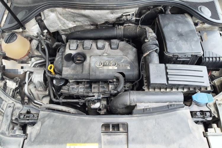 Used Audi Q3 2015 35 TFSI Comfort Model Engine Bay