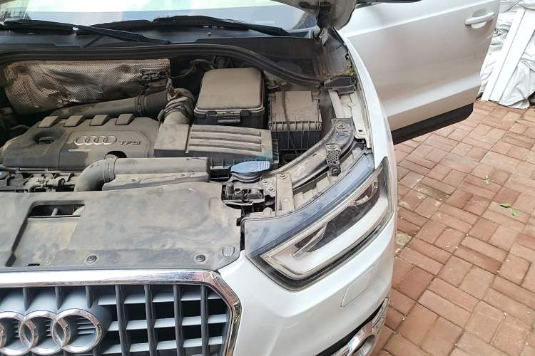 Used Audi Q3 2015 35 TFSI Ambition Edition Engine Bay Left