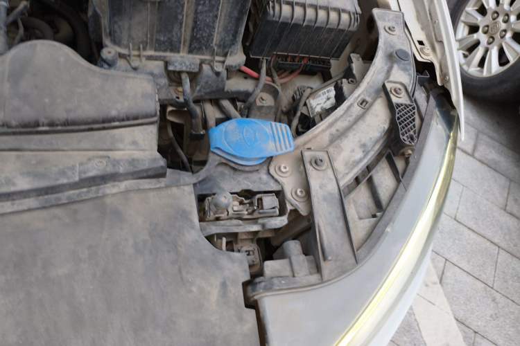 Used Audi Q3 2015 30 TFSI Comfort Model Engine Bay Left