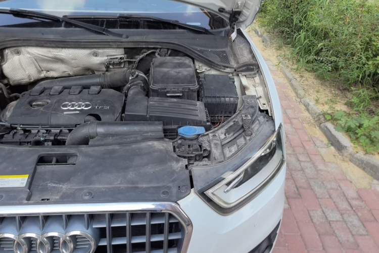 Used Audi Q3 2015 35 TFSI Ambition Edition Engine Bay Left