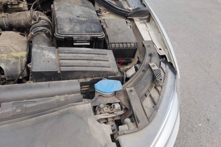 Used Audi Q3 2015 35 TFSI quattro Technology Edition Engine Bay Left