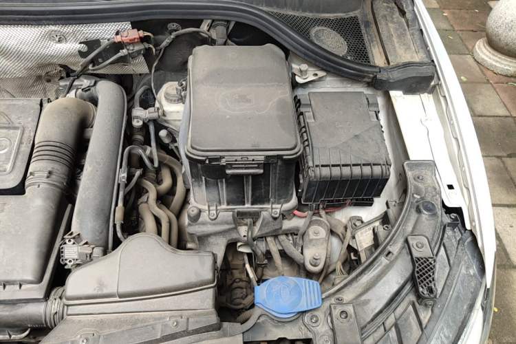 Used Audi Q3 2015 30 TFSI Comfort Model Engine Bay Left