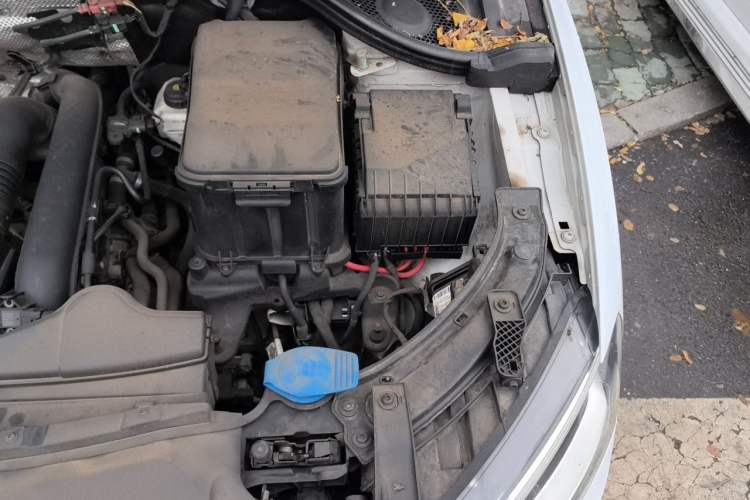 Used Audi Q3 2015 30 TFSI Comfort Model Engine Bay Left