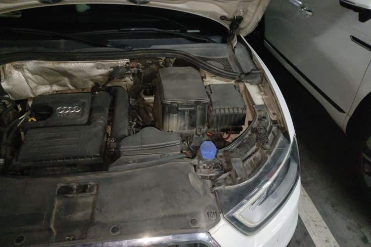 Used Audi Q3 2015 30 TFSI Ambition Edition Engine Bay Left