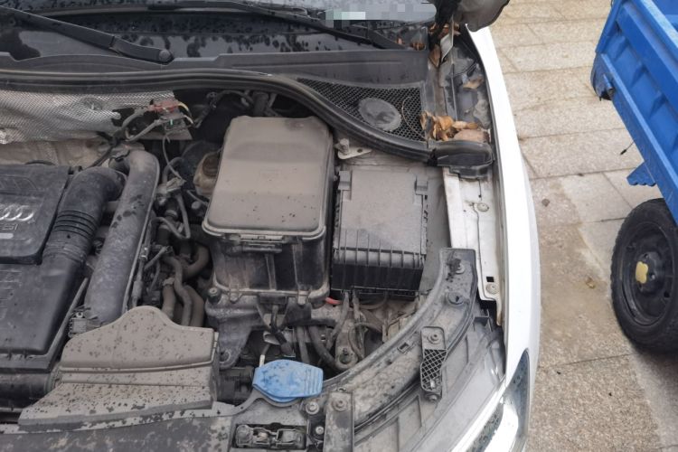 Used Audi Q3 2015 30 TFSI Comfort Model Engine Bay Left